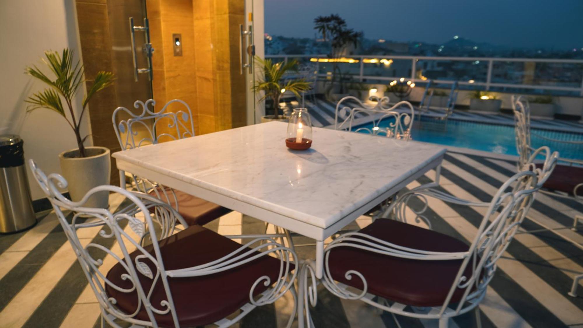 Hotel Naren Villa Udaipur Esterno foto